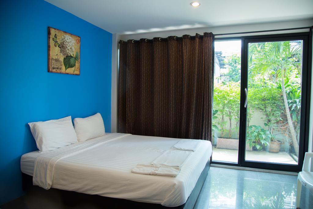 Varinda Hostal Bangkok Exterior foto